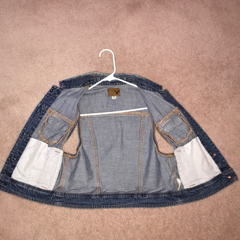 American Eagle Jean Vest! - Picture 3 of 4